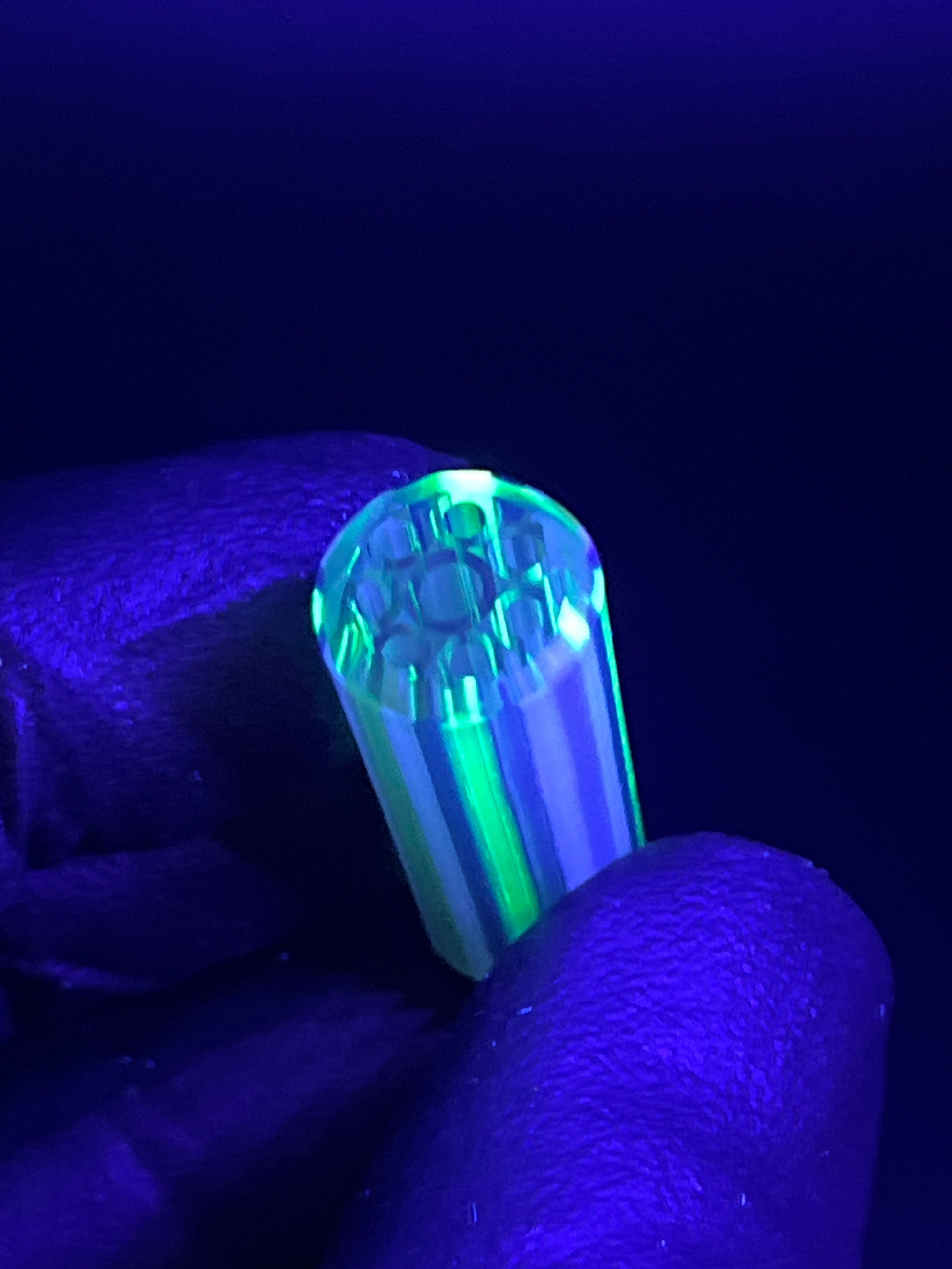11,5mm - UV Reaktiv - Freeek - USA