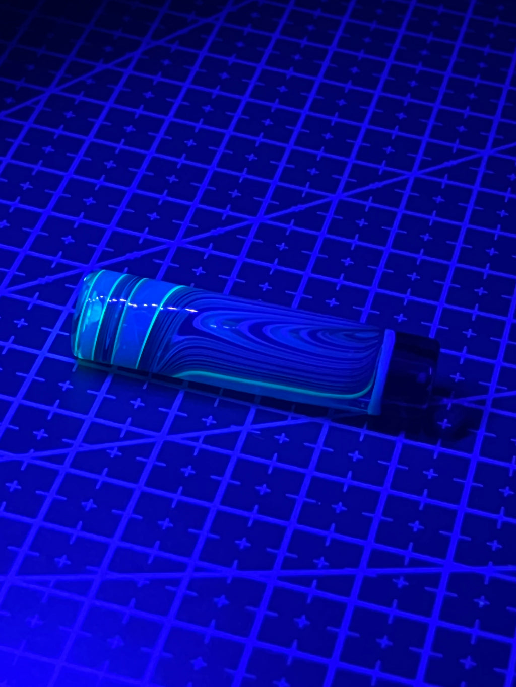 11,5mm  - UV Reaktiv - Brad B - USA