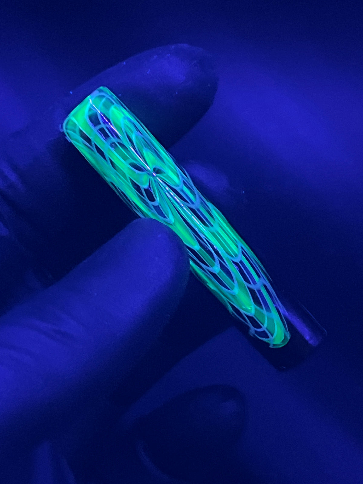 12mm - UV Reaktiv  - Brad B - USA