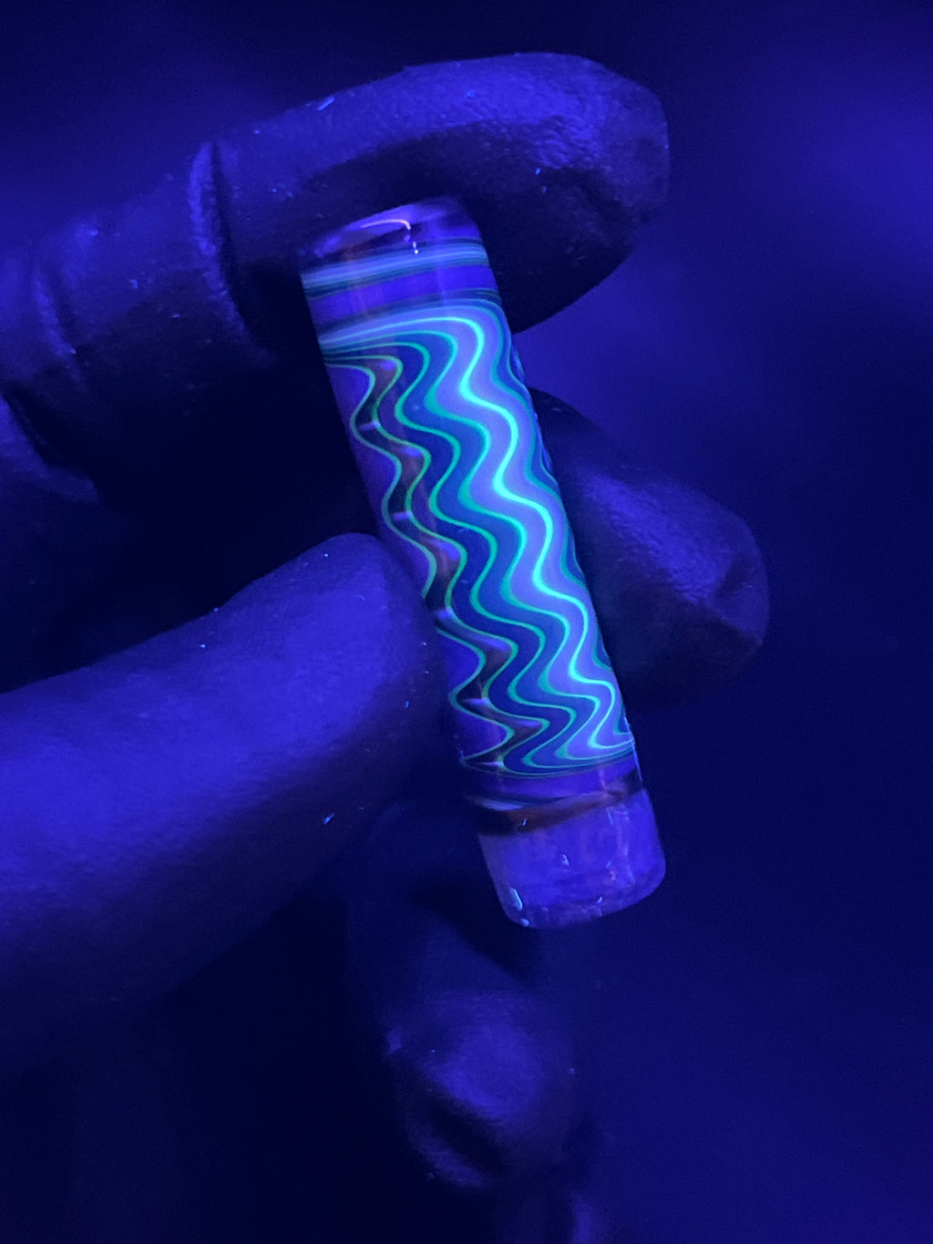 11mm - UV Reaktiv - Brad B - USA