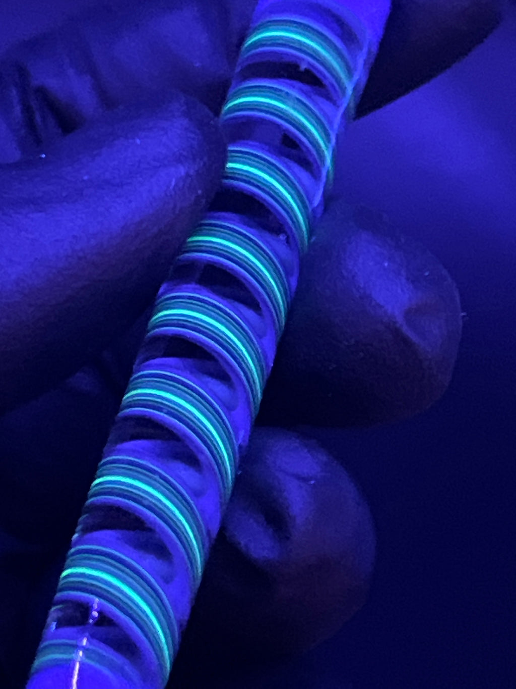 Packer - UV - Reaktiv - Brad B. - Usa