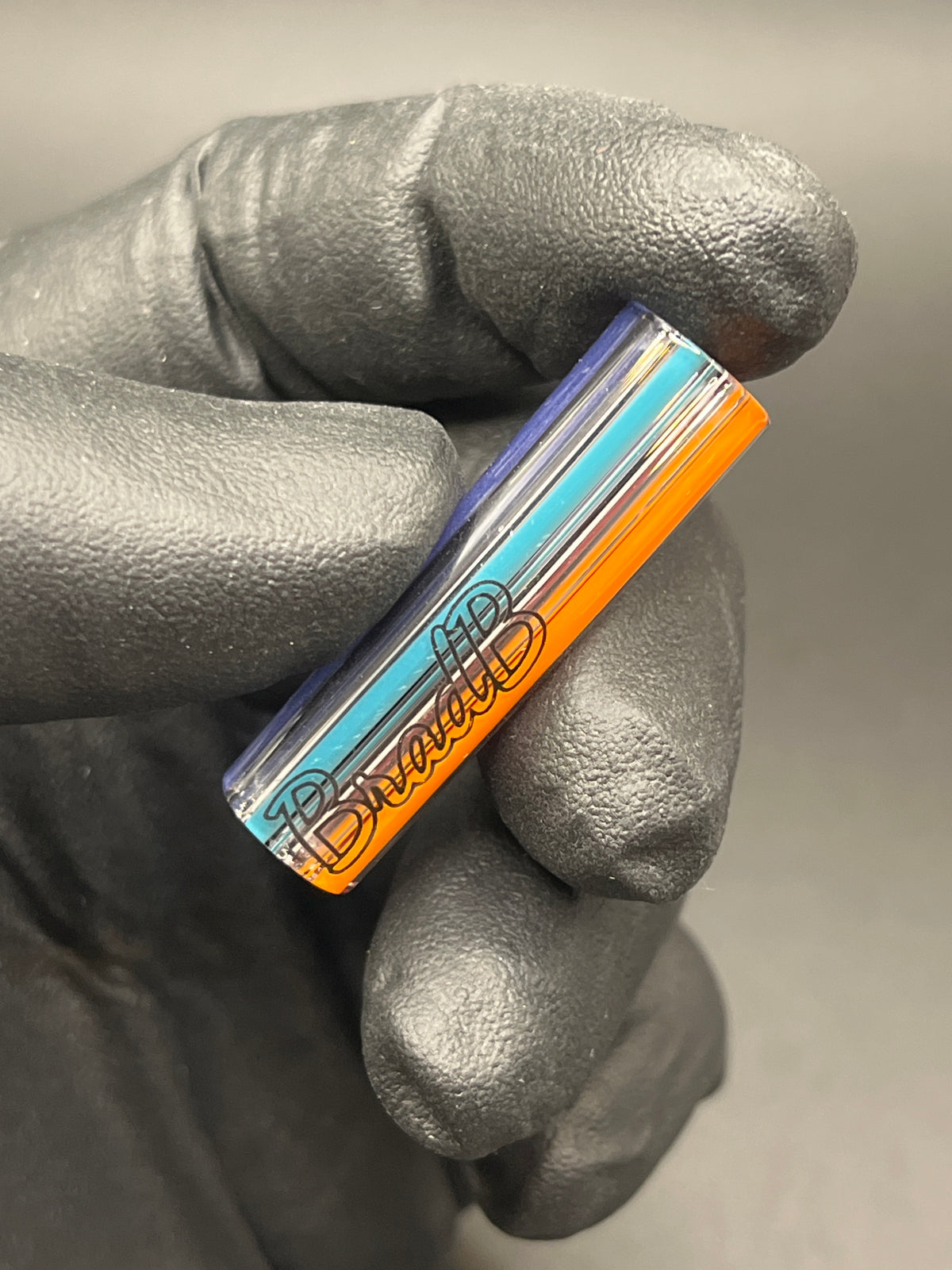 11mm - UV Reaktiv  - Brad B - USA
