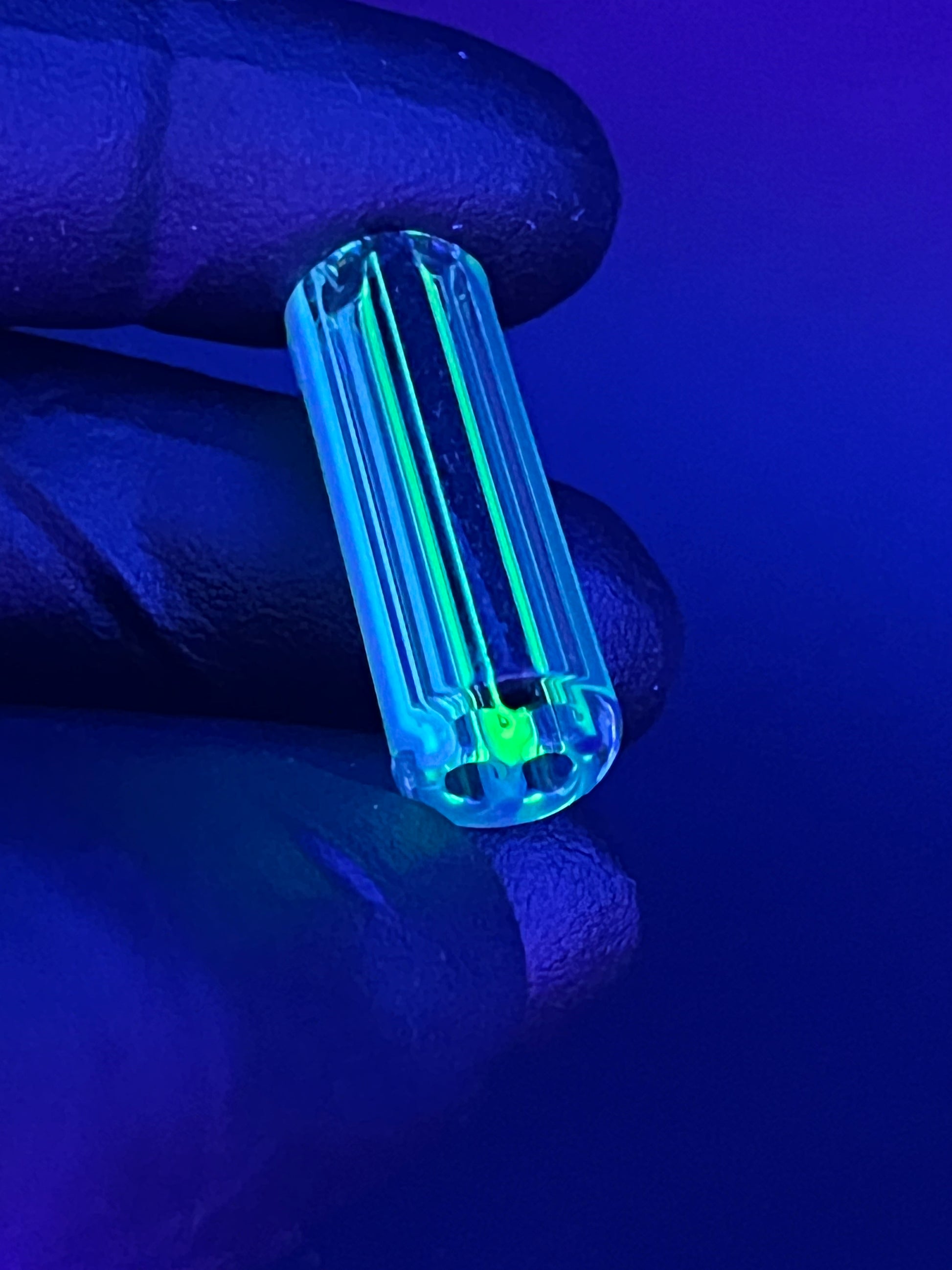 10,7mm - UV-Reaktiv - Brad B. - USA