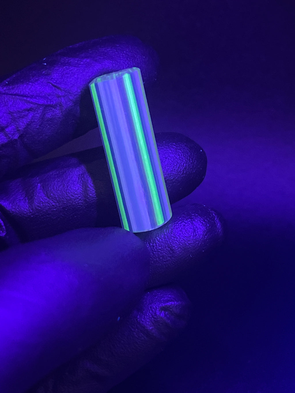 11,5mm - UV Reaktiv - Freeek Glass - USA