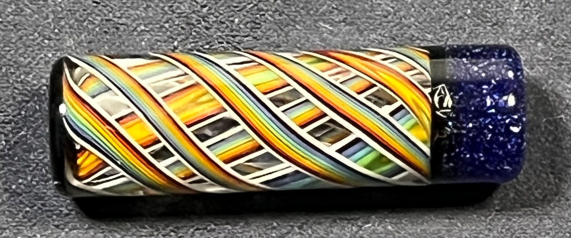 12 mm x 39 mm – Multicolor & Multi-Schicht, Unikat von James Wilson