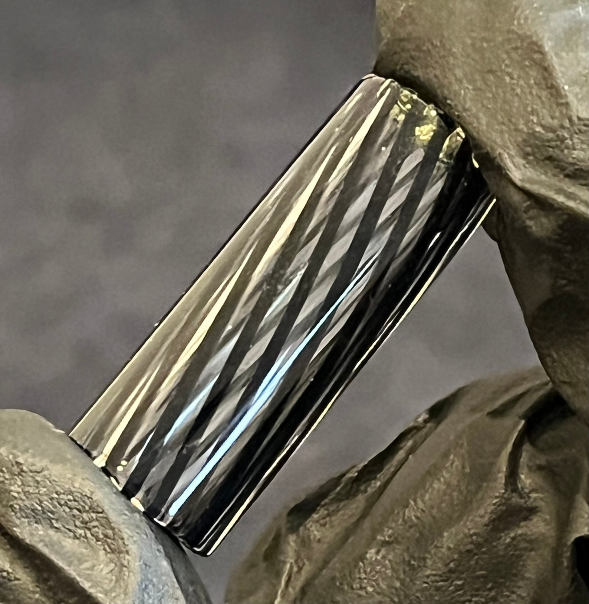 12,4 x 32,9mm - BradBGlass - Oasis Flamework - USA