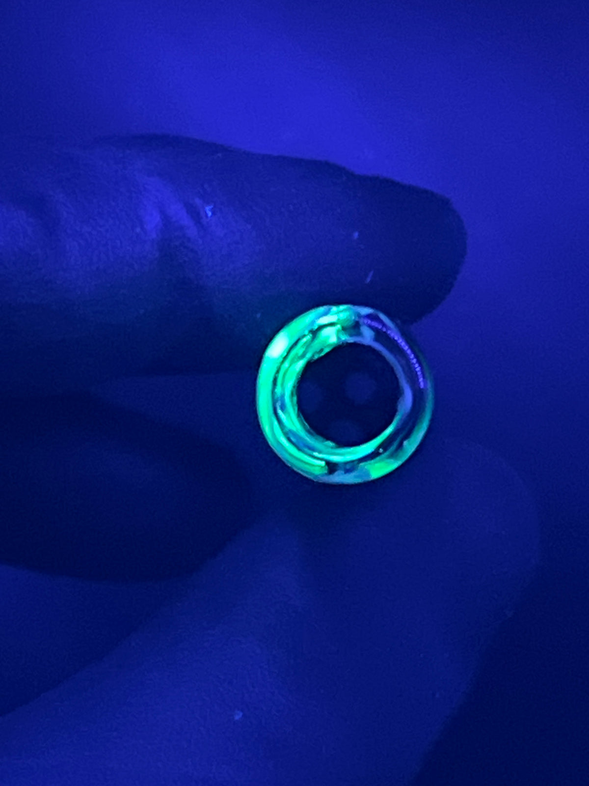 12mm - UV Reaktiv  - Brad B - USA