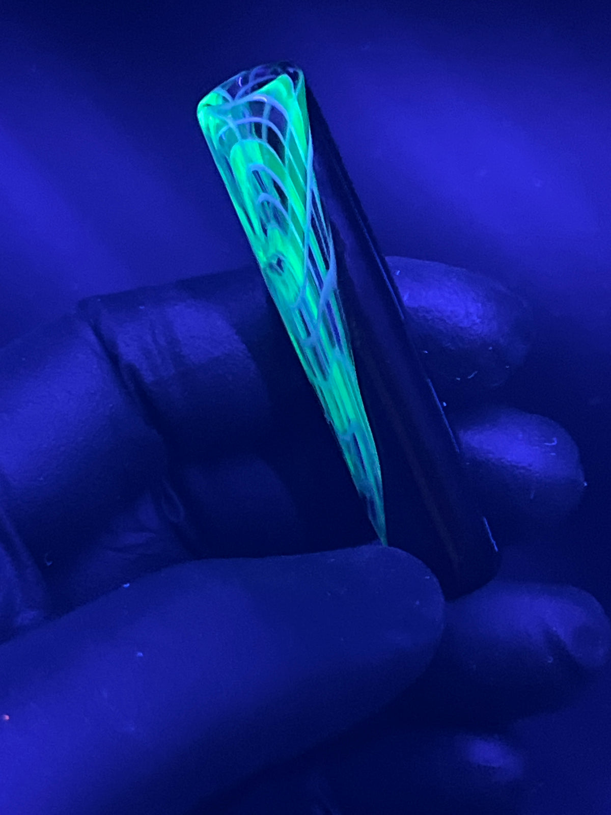 12mm - UV Reaktiv  - Brad B - USA