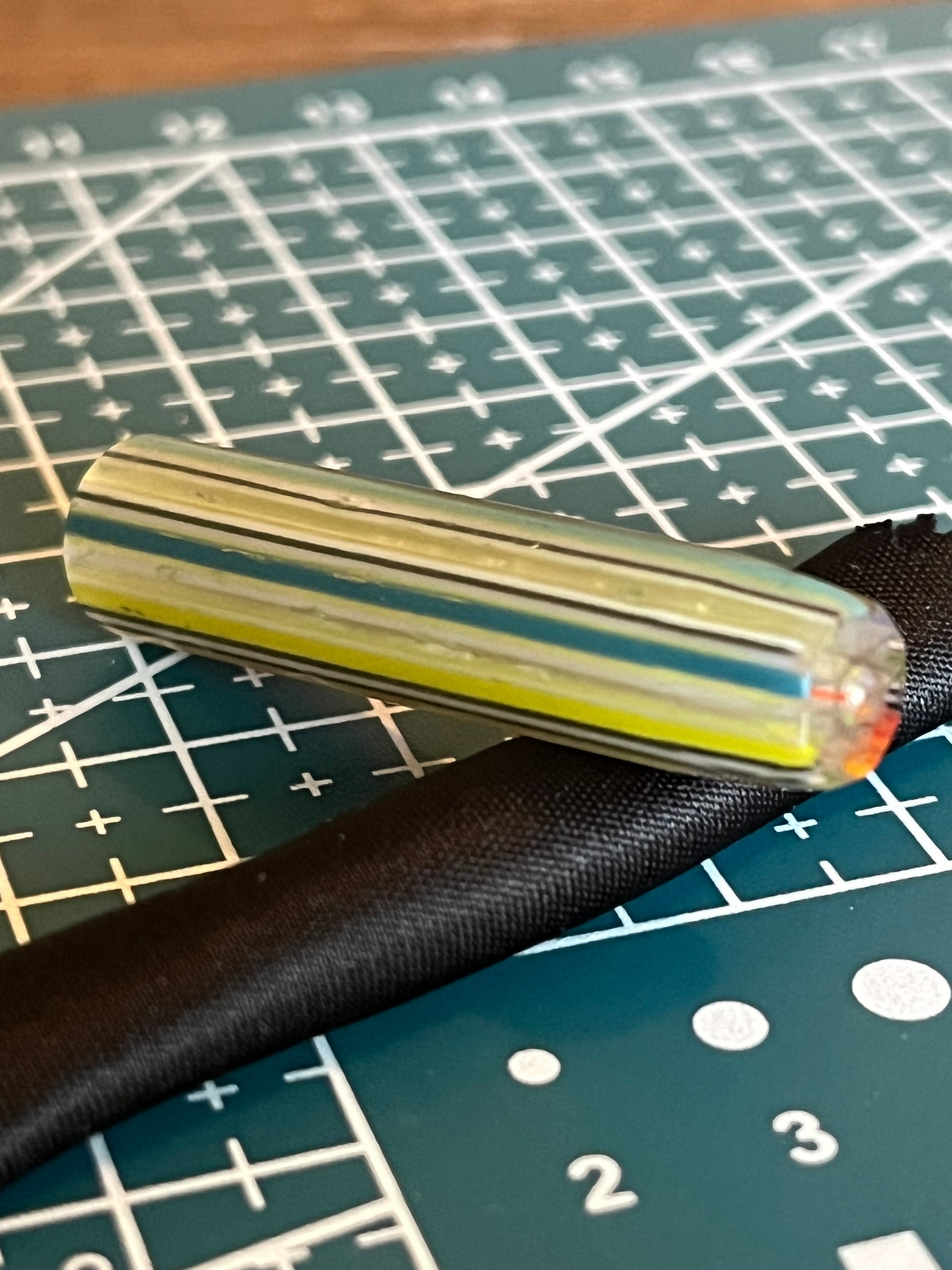 10mm - WYG Glass - Heritage Dichro - UV - Faceted