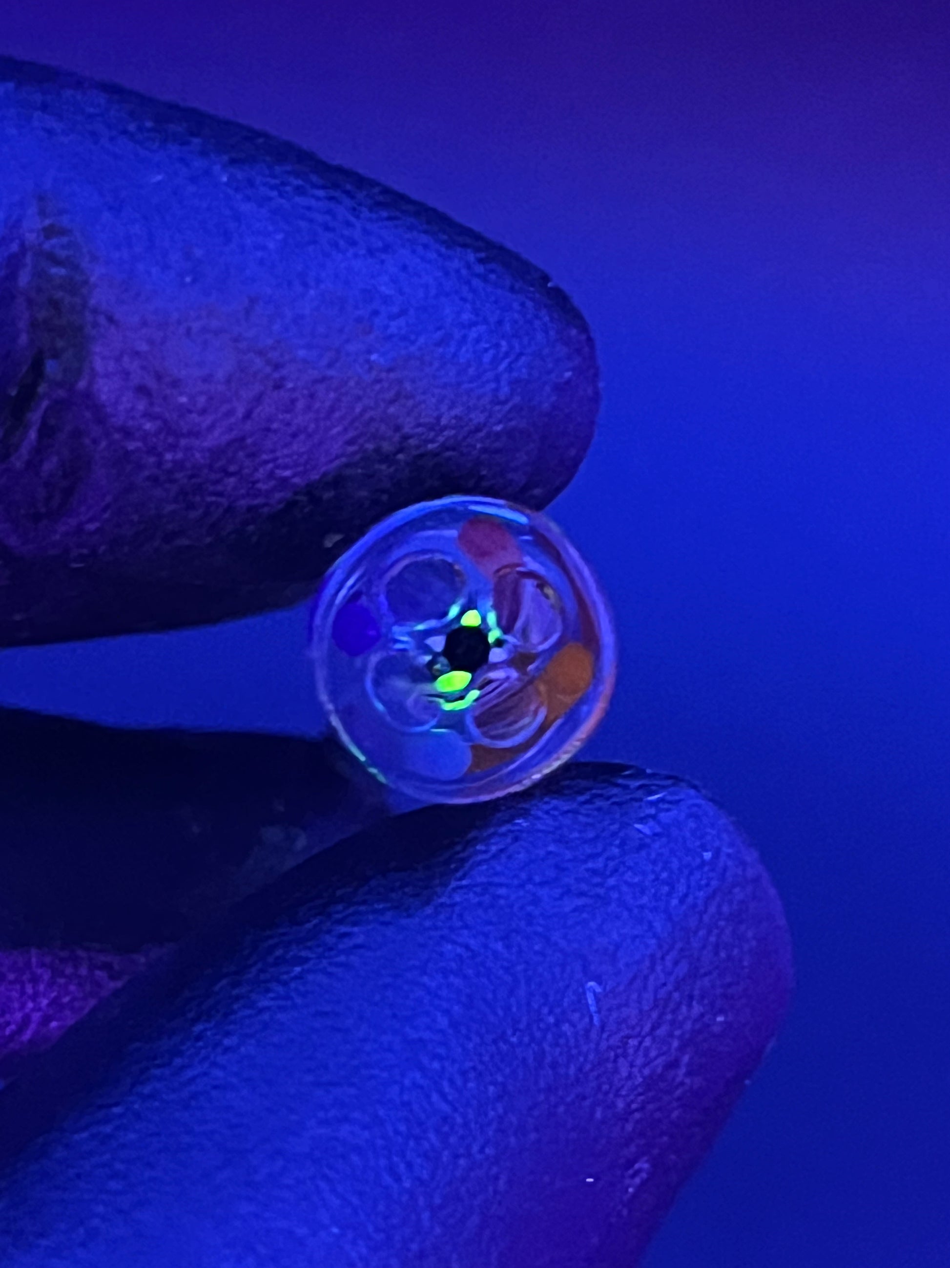 11mm - UV-Reaktiv - Brad B. - USA