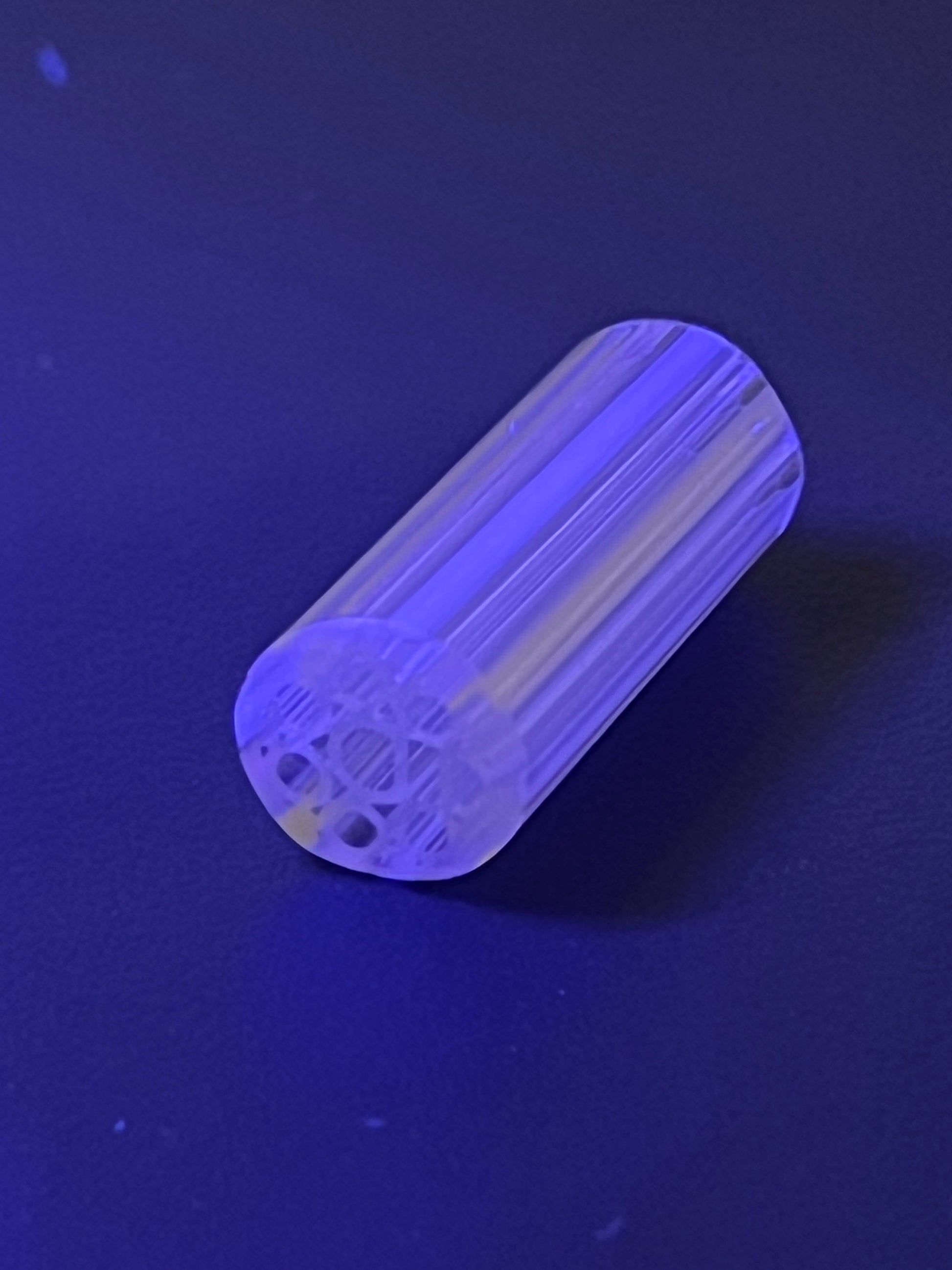 9,7mm - UV Reaktiv - Freeek Glass - USA