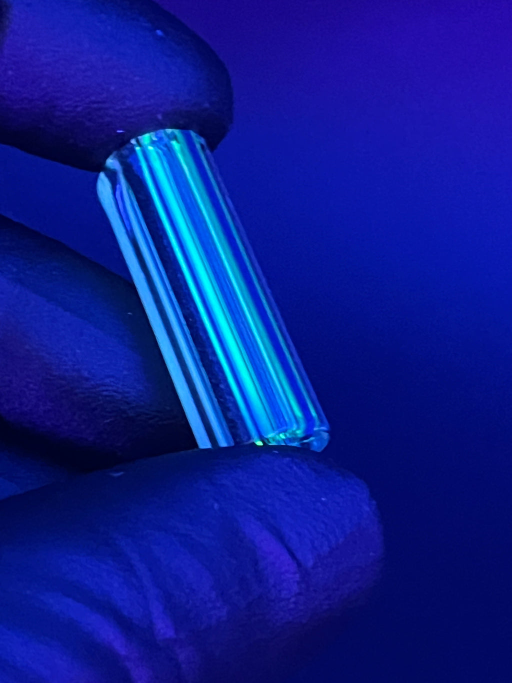 10,7mm - UV-Reaktiv - Brad B. - USA