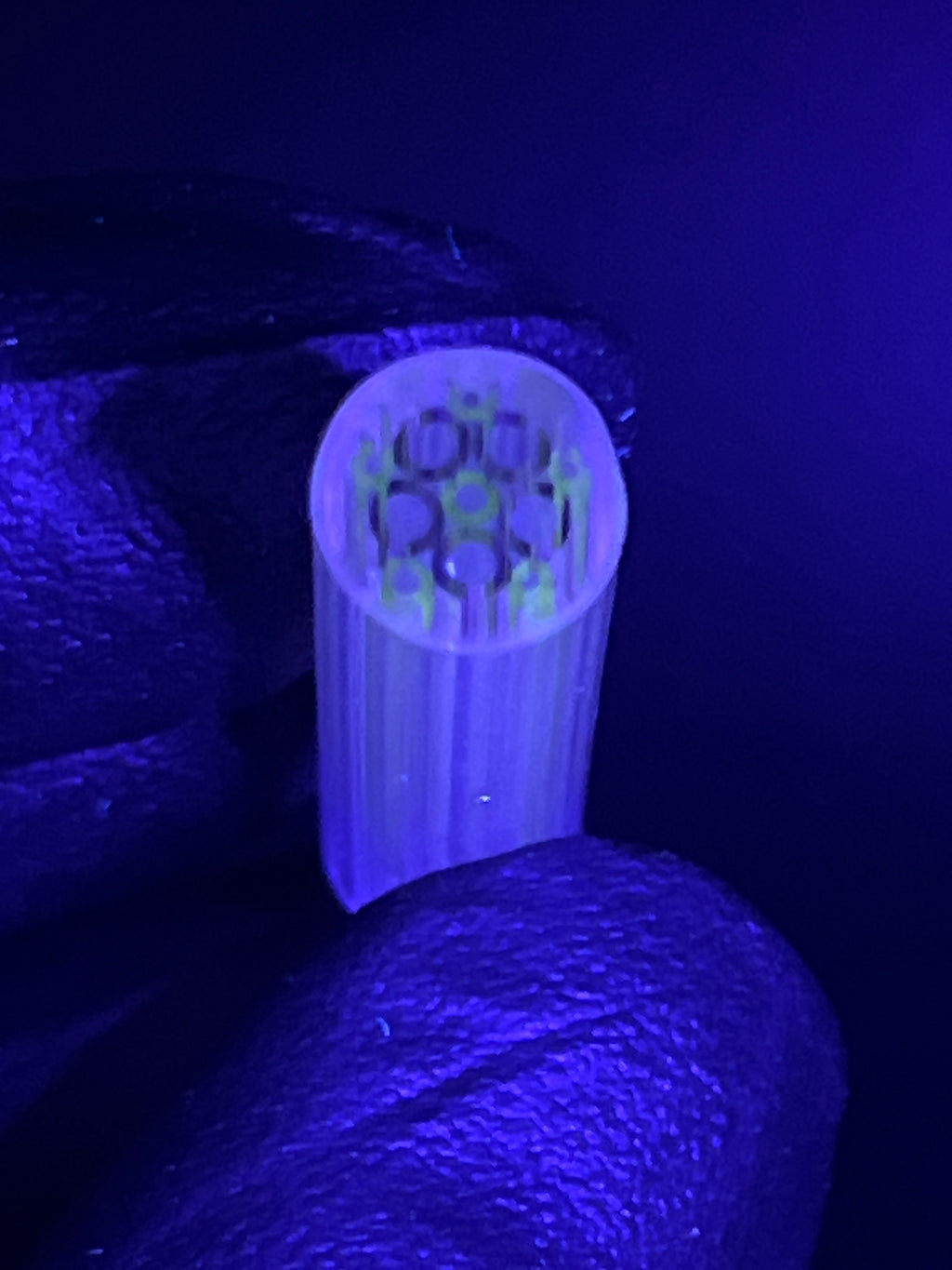 11,5mm - XXT - UV Reaktiv - Freeek - USA