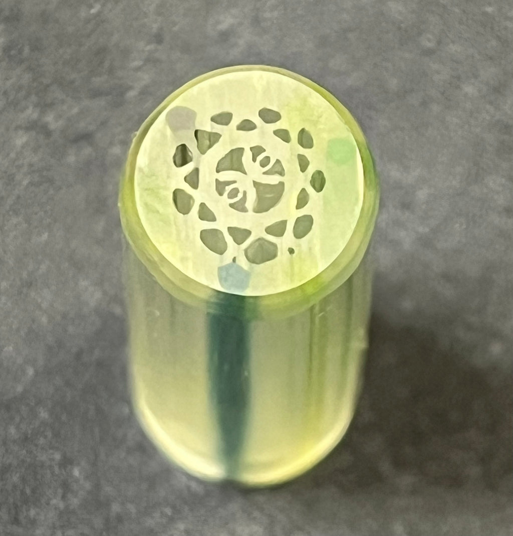 Geo Tip – Konischer Glastip, 10 auf 11 mm,26 Loch, UV-reaktiv, Unikat M.Gibbons Italien