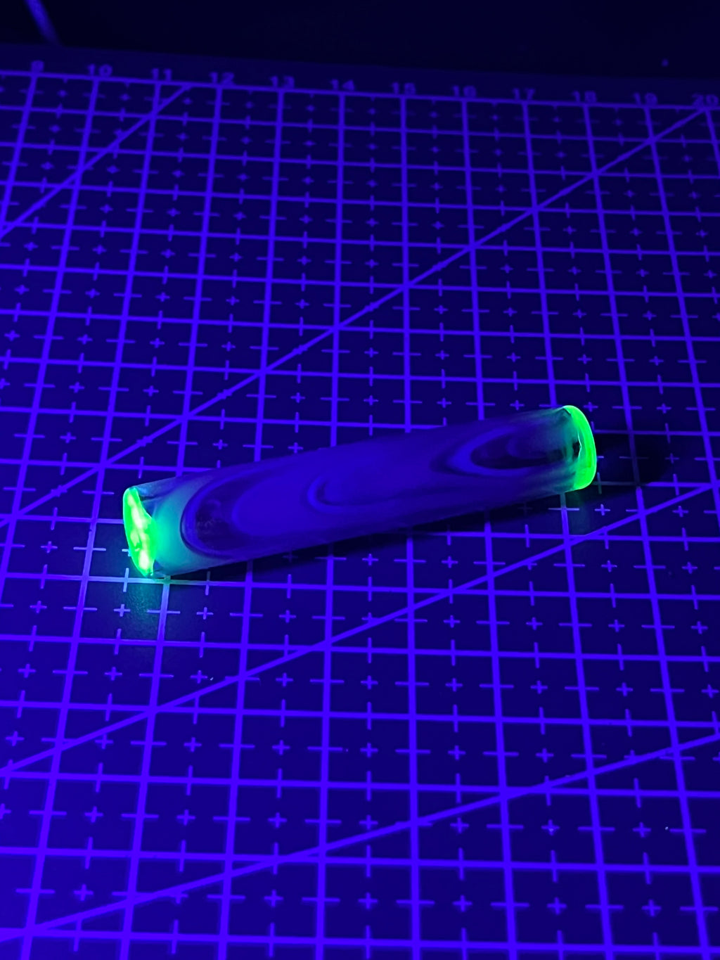 11,5mm  - UV Reaktiv - Brad B - USA