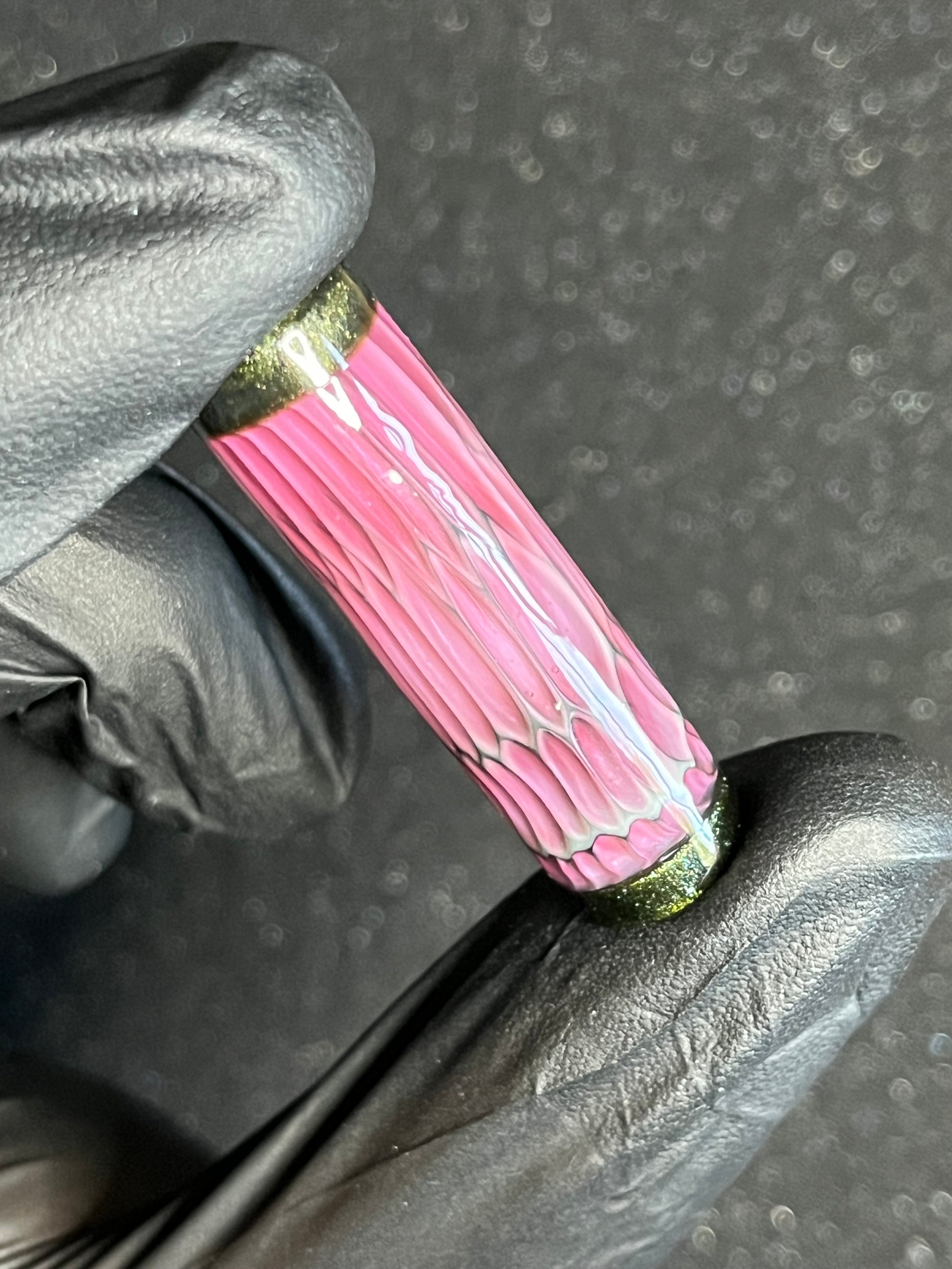 12,2 x 43,8mm
- Unikat von Shubuh USA