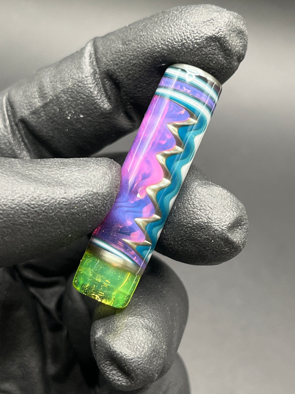 11mm - UV Reaktiv - Brad B - USA
