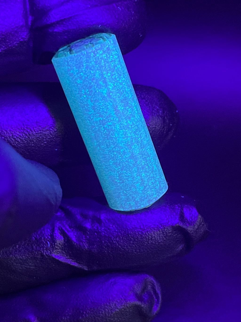 14mm - UV Reaktiv - Freeek - USA