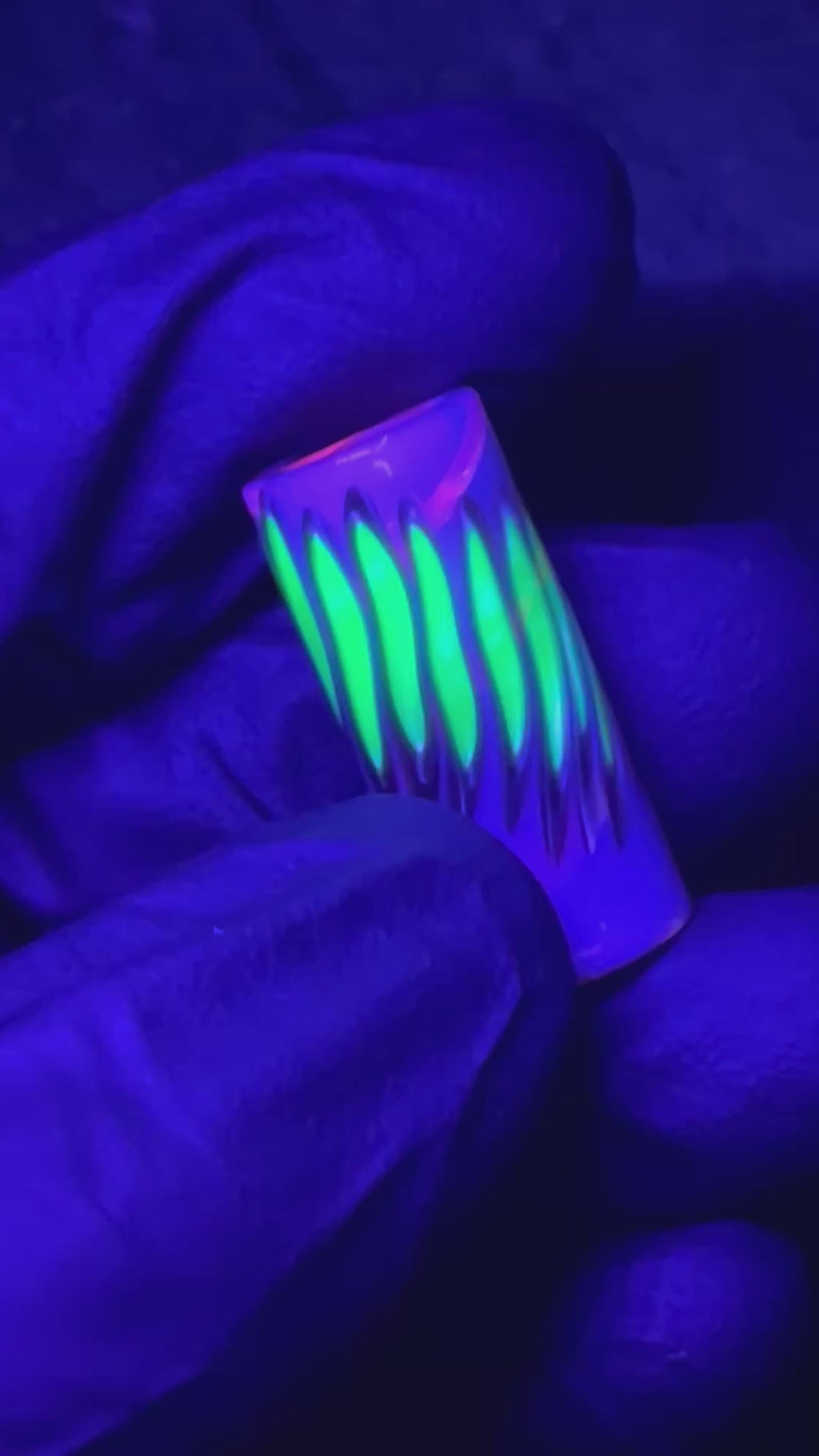 13,2mm - Tye Glass Art - USA - UV Reaktiv