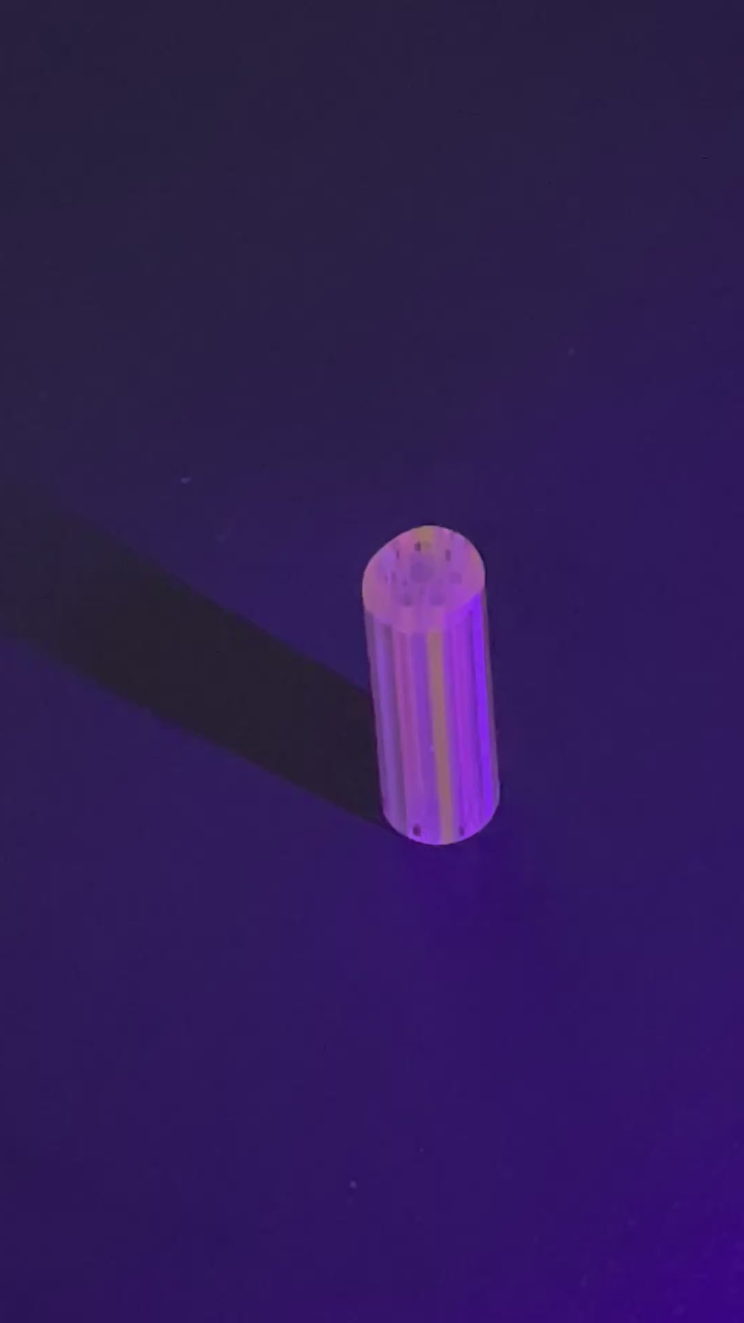 9,9mm - XT - UV Reaktiv - Freeek Glass - USA